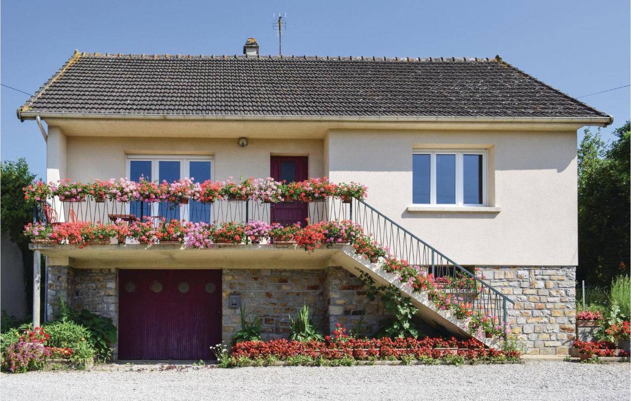 Holiday Home In Montsernelle Lithaire Экстерьер фото