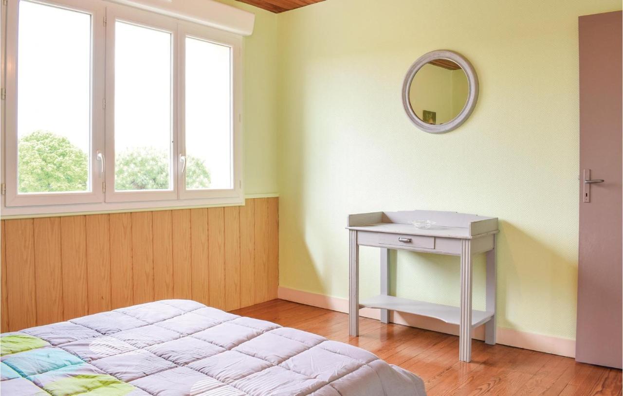 Holiday Home In Montsernelle Lithaire Экстерьер фото